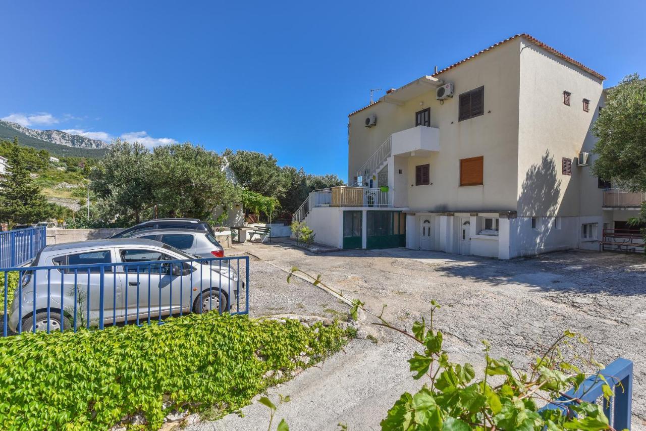 Apartments Marsela Tucepi Bagian luar foto