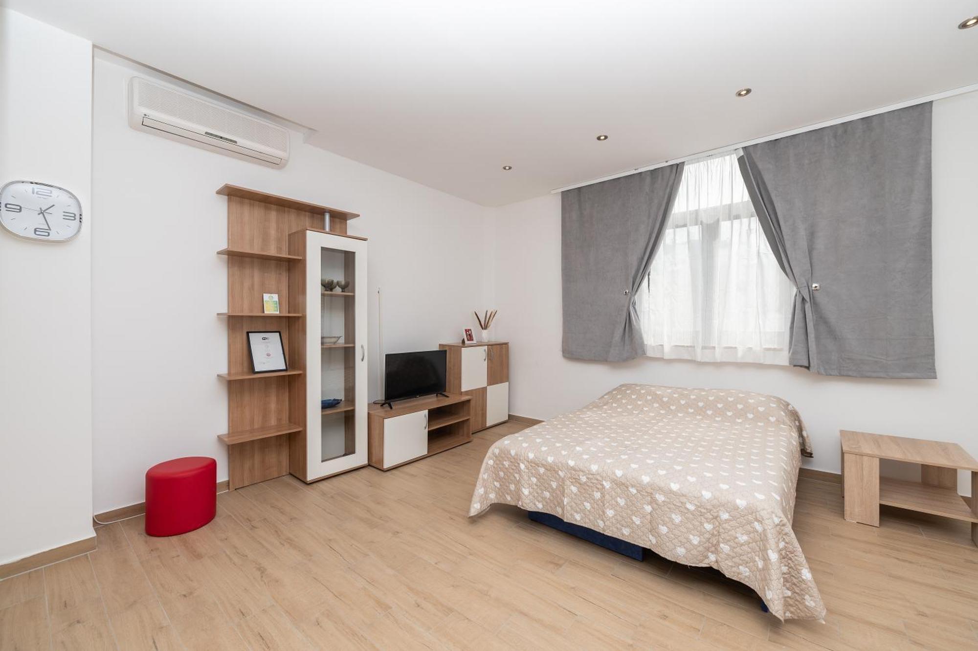 Apartments Marsela Tucepi Bagian luar foto