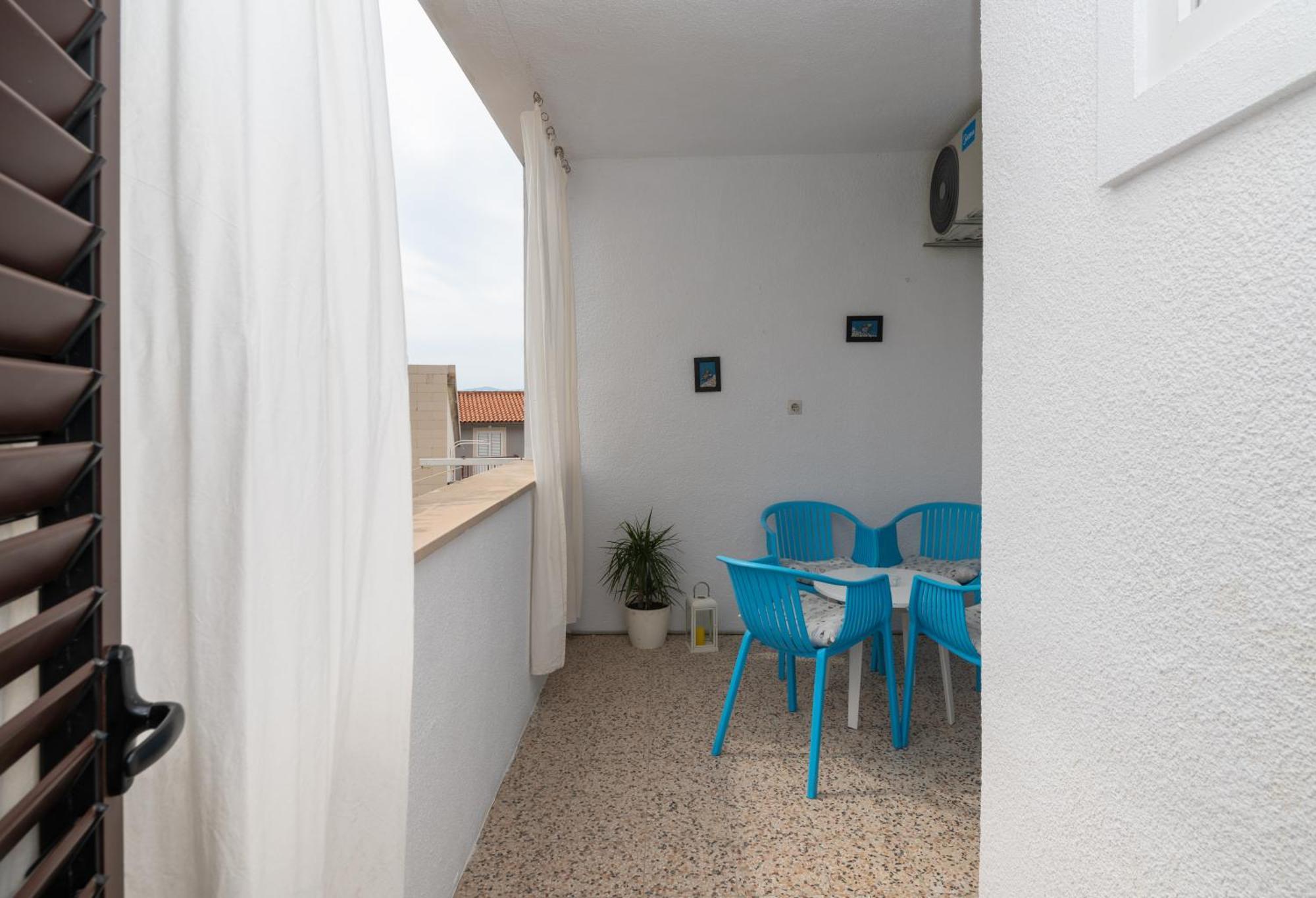 Apartments Marsela Tucepi Bagian luar foto